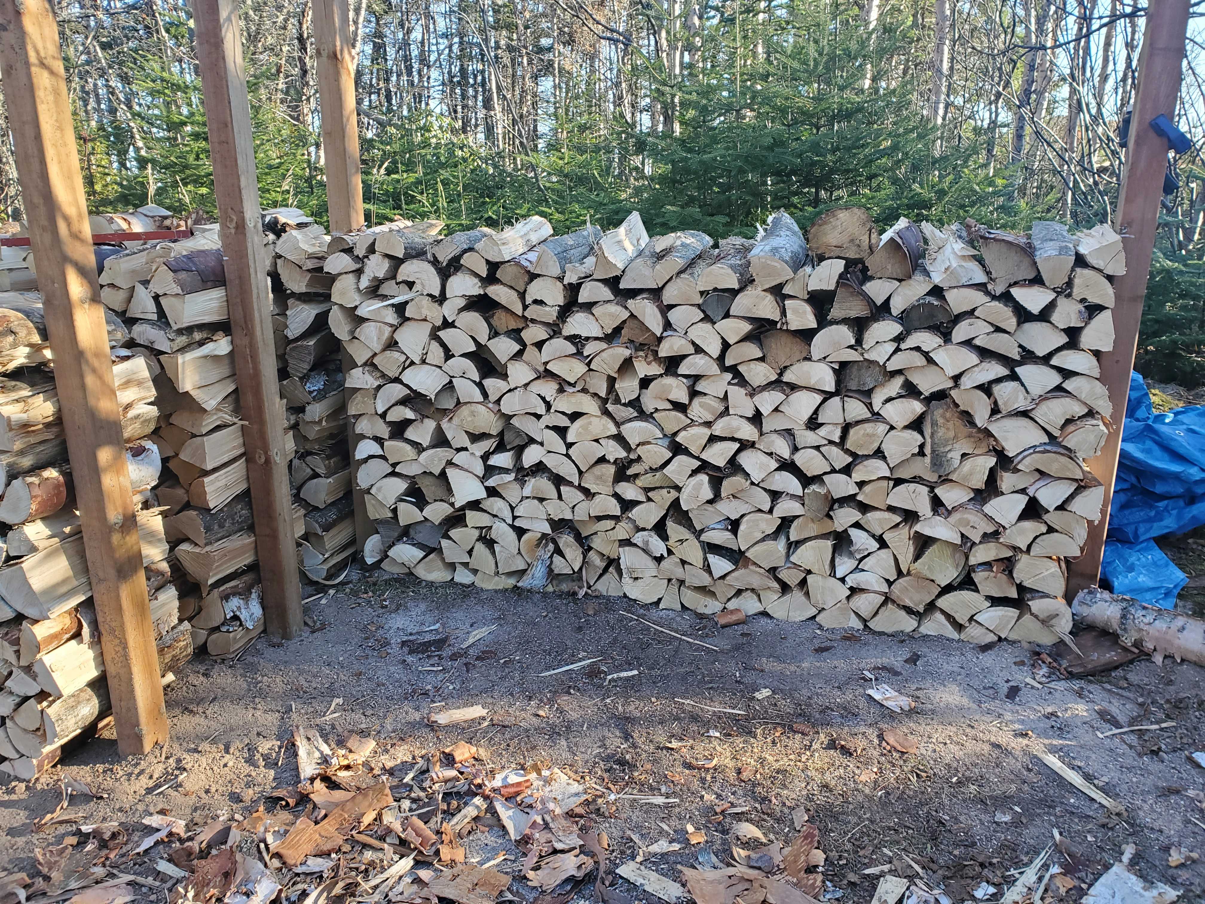 Équipe ou Empilement de Bois de Chauffage